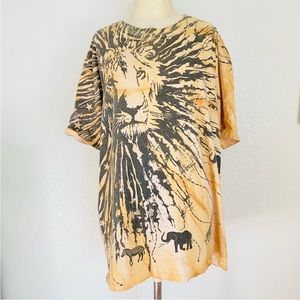 Gildan Safari Lion Graphic Tee in Orange and Black